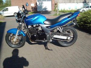 KAWASAKI ZR7 INSPEKTION/REIFEN/TÜV/NEU