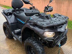 QUAD CFORCE 520 BLACK LINE