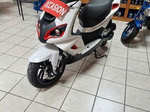 A VENDRE SCOOTER SPEEDFIGHT 4