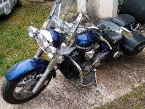 MOTO YAMAHA 1300 XVS