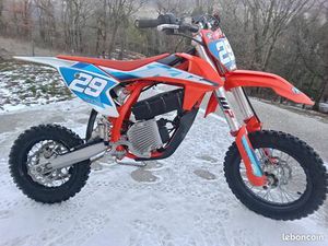 KTM SXE5, 50 ÉLECTRIQUES