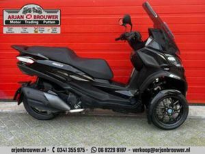 PIAGGIO 400 MP3 HPE RST EXCLUSIVE — MOTOREN | PIAGGIO — MARKTPLAATS