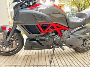 DUCATI - DIAVEL CARBON