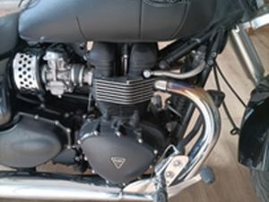 TRIUMPH SPEED MASTER