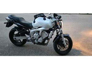 YAMAHA - FZ6