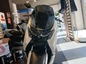 YAMAHA - NMAX 125 BLANCA