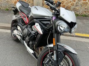 TRIUMPH STREET TRIPLE 765 R – 2017 – 26 000 KM – ENTRETIEN TRIUMPH