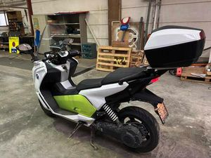 ② BMW C EVOLUTION ELEKTRISCH + TOPCASE