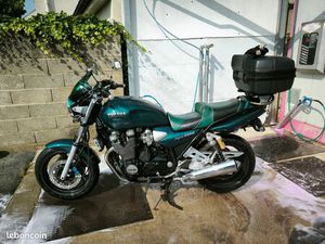 YAMAHA 1300 XJR