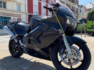 HONDA VFR 800 FI MODÈLE RC46