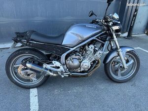 YAMAHA XJ 600