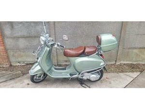 ② VESPA LXV 125