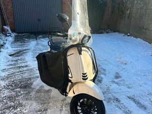 ② VESPA SPRINT 50 A KLASSE!