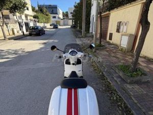 VESPA 300 GTS SUPERSPORT RACING SIXTIES