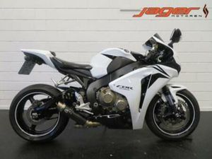 HONDA CBR 1000 RR FIREBLADE PERFECT SHARK (BJ 2008) — MOTOREN | HONDA — MARKTPLAATS