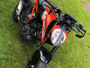 KTM DUKE 125