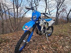 TM 450 EN CANTON ZURICH -