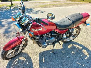 HALLO ICH VERKAUFE KAWASAKI ZEPHYR 550