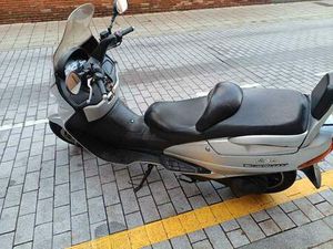 SUZUKI - BURGMAN AN 250