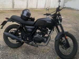 VENDO MOTO 125 - BRIXTON FELSBERG CARCAVELOS E PAREDE