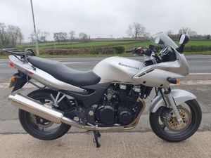 KAWASAKI 750 ZR-7S 750 CC