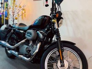 ② HARLEY DAVIDSON NIGHTSTER XL 1200 CC