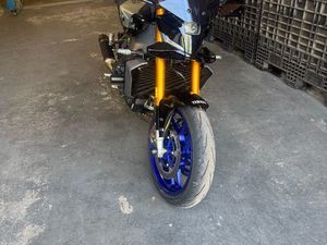 YAMAHA MT-09 SP AKRAPOVIC, VIEL ZUBEHÖR TOP!