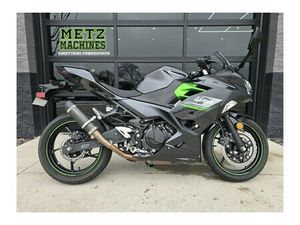 2023 KAWASAKI NINJA® 400 BASE