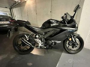 YAMAHA R3