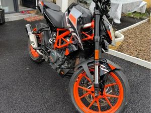 KTM DUKE 390
