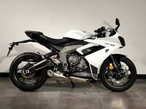 NEW TRIUMPH DAYTONA 660 FOR SALE IN LONDON