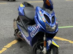YAMAHA - AEROX VALENTINO