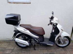 SUZUKI SIXTEEN 125, 2012, MOC PĚKNÝ STAV, ZIMNÍ CENA