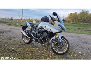 YAMAHA FZ8
