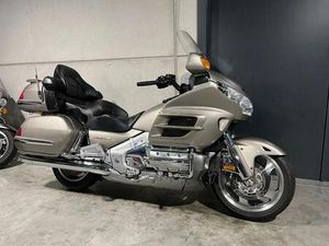 ② HONDA GL1800 GOLDWING IN MOOIE STAAT