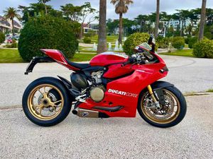 DUCATI 1199 PANIGALE R CARCAVELOS E PAREDE