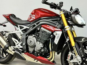 2024 TRIUMPH SPEED TRIPLE 1200 RS CARNIVAL RED