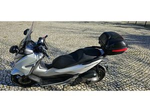 HONDA FORZA 300 CC ODIVELAS