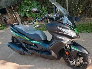 KAWASAKI J300 - 2020