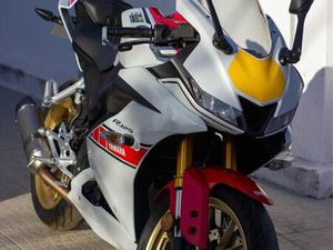 YAMAHA R125 *EDIÇÃO LIMITADA* CHARNECA DE CAPARICA E SOBREDA