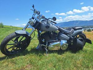 HARLEY DAVIDSON SOFTAIL FXSB 103 BREAKOUT CUSTOM DE 2014