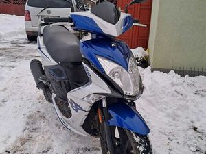 SKUTER KYMCO SUPER 8 KOMARNO