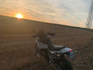SUZUKI DR 650 KICKSTARTER