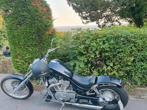 SUZUKI INTRUDER VS 800