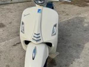 PIAGGIO VESPA 300 GTS SUPER