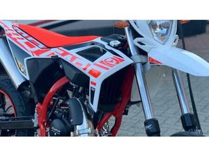 VENDO BETAMOTOR RR 50 MOTARD SPORT (2021 - 26) NUOVA A VALLECROSIA (CODICE 8600877) - MOTO.IT