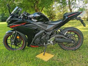 YAMAHA R3 MOTORRAD - SEHR GUTER ZUSTAND, WENIG KM