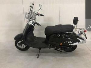 RETRO GRANDE SCOOTER IN ZEER GOEDE STAAT — SCOOTERS | SYM — MARKTPLAATS