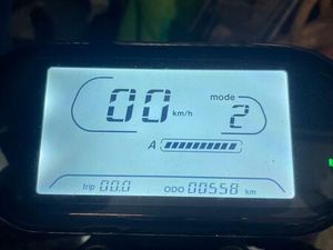 E-ROLLER ELEKTROROLLER MIT DIGITALEM DISPLAY