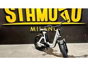 VENDO FANTIC MOTOR ISSIMO 25 FUN (2022 - 26) NUOVA A MILANO (CODICE 9066886) - MOTO.IT